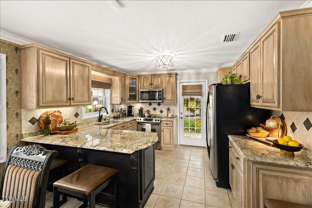193 Taylor Avenue, Elizabethton, TN 37643