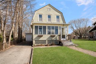 26 Evans Avenue, Tiverton, RI 02878
