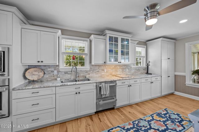 171 Low Tide Road, Bath, NC 27808