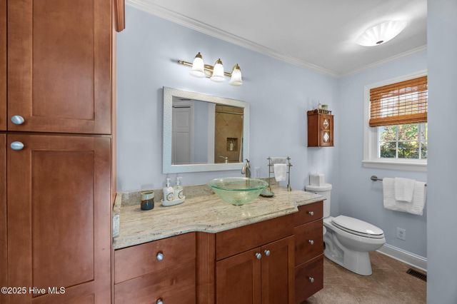 171 Low Tide Road, Bath, NC 27808