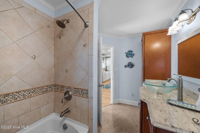 171 Low Tide Road, Bath, NC 27808