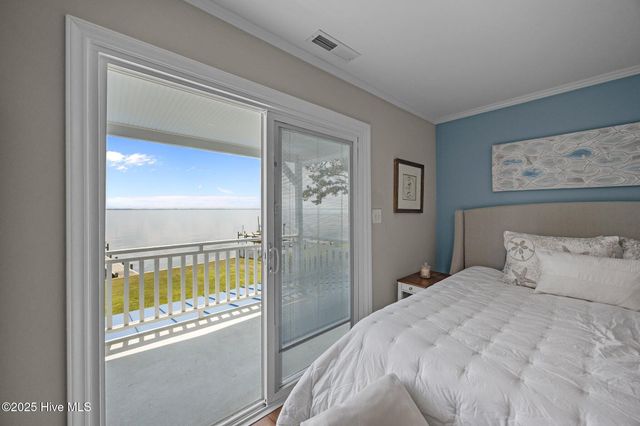 171 Low Tide Road, Bath, NC 27808