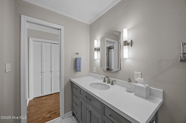 171 Low Tide Road, Bath, NC 27808