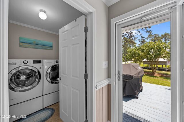 171 Low Tide Road, Bath, NC 27808