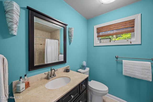 171 Low Tide Road, Bath, NC 27808
