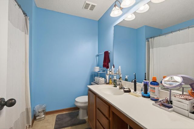 609 Providence Drive, Shakopee, MN 55379