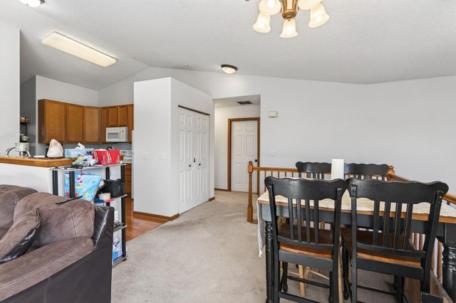 609 Providence Drive, Shakopee, MN 55379