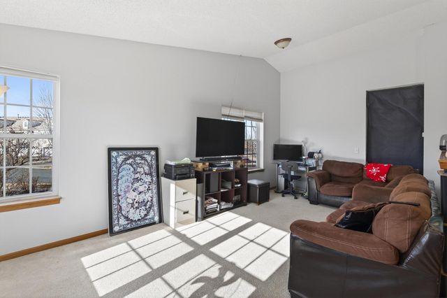 609 Providence Drive, Shakopee, MN 55379