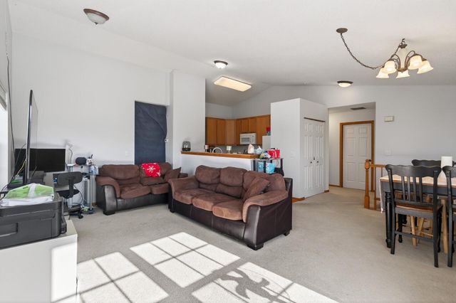 609 Providence Drive, Shakopee, MN 55379