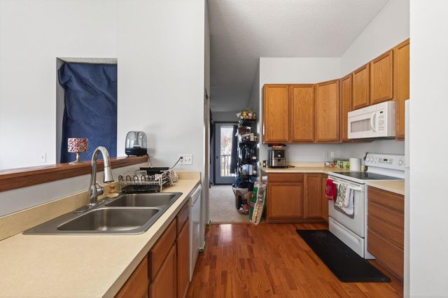 609 Providence Drive, Shakopee, MN 55379