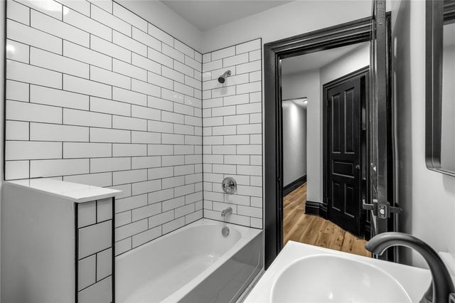 222 E 16th Ave, Homestead, PA 15120