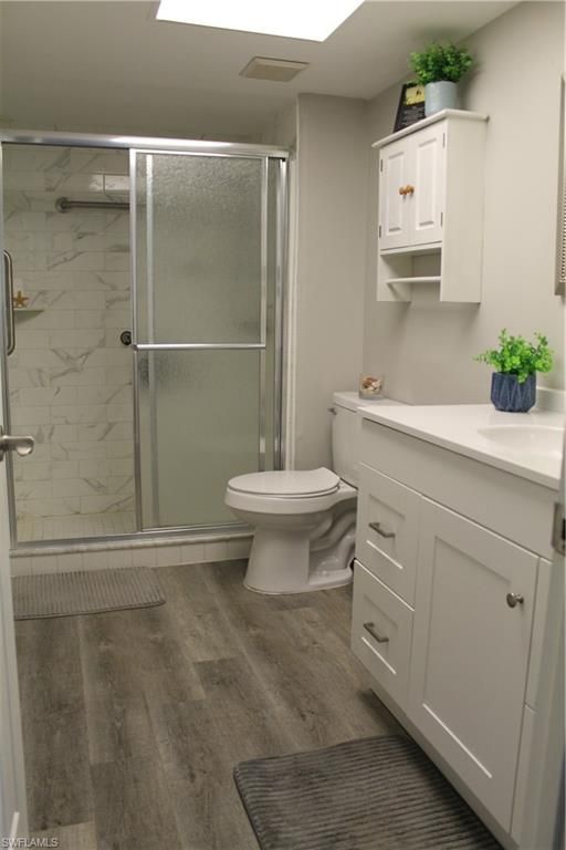 Image 15 of property listing at 1519 Cape Coral PKWY W # 2, Cape Coral, FL 33914