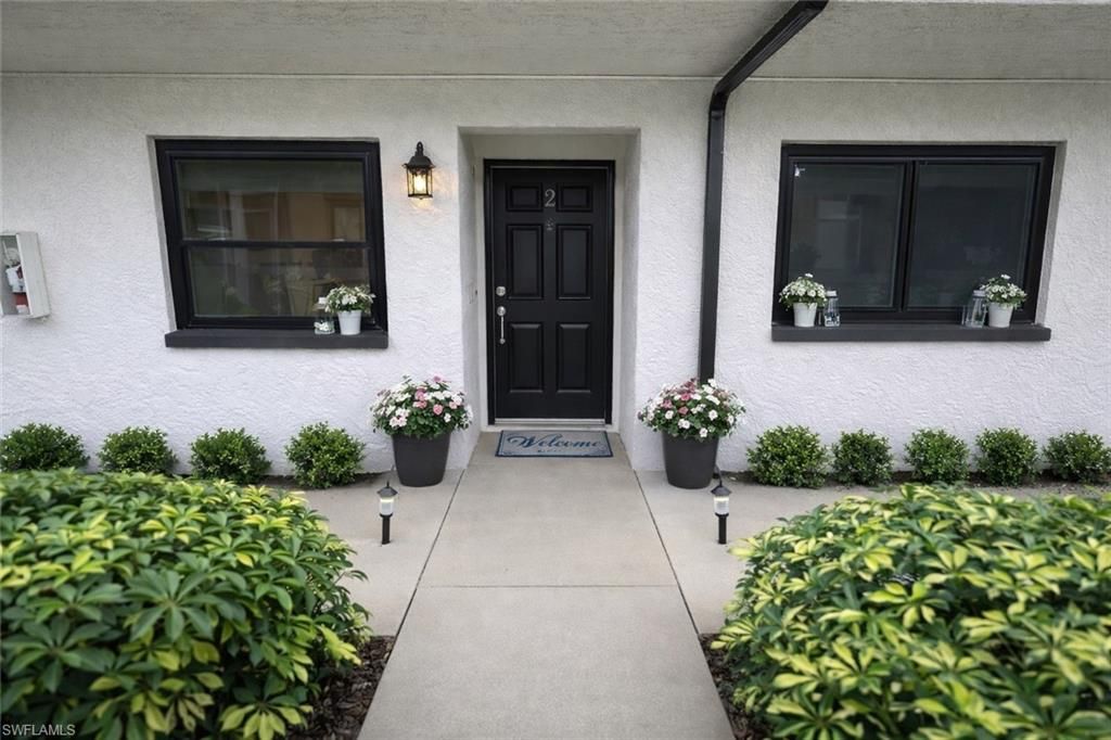 Image 5 of property listing at 1519 Cape Coral PKWY W # 2, Cape Coral, FL 33914