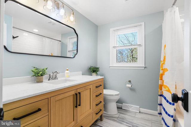 91 SAINT JOHNS DR, Glen Mills, PA 19342