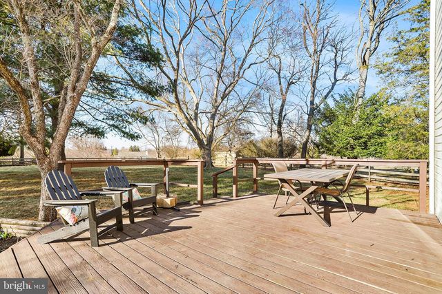 91 SAINT JOHNS DR, Glen Mills, PA 19342