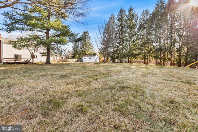 91 SAINT JOHNS DR, Glen Mills, PA 19342