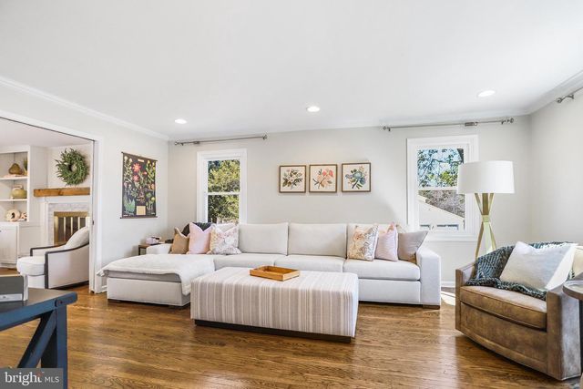 91 SAINT JOHNS DR, Glen Mills, PA 19342