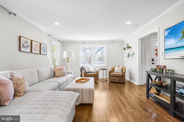 91 SAINT JOHNS DR, Glen Mills, PA 19342