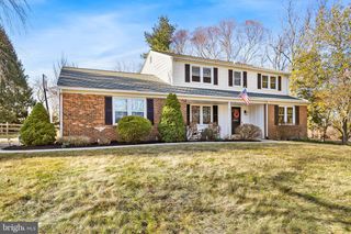 91 SAINT JOHNS DR, Glen Mills, PA 19342