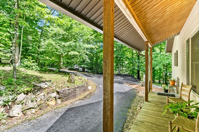 5875 Brasstown Creek Est, Young Harris, GA 30582