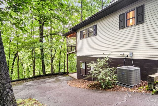 5875 Brasstown Creek Est, Young Harris, GA 30582
