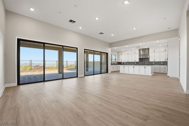 454 Carter House Way, Las Vegas, NV 89138