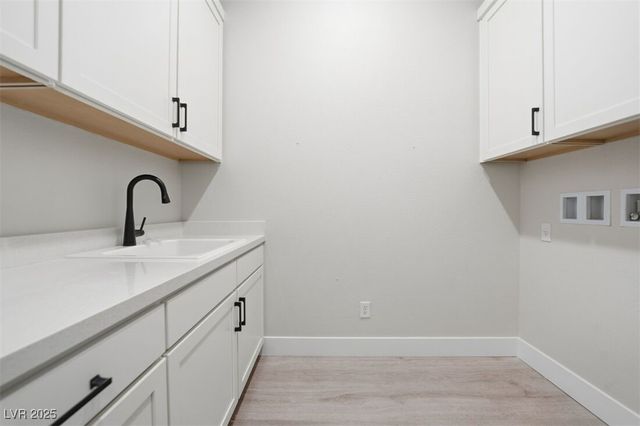 454 Carter House Way, Las Vegas, NV 89138