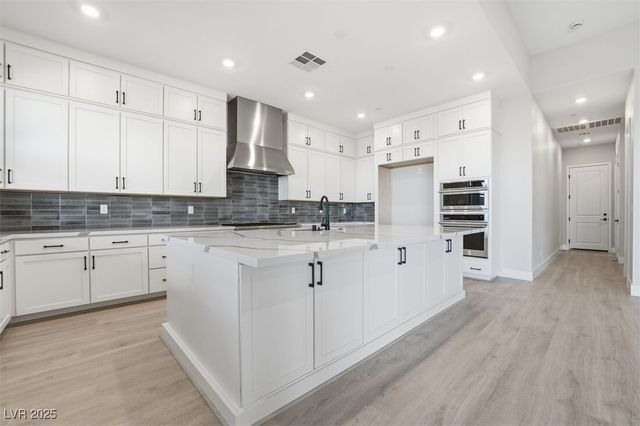 454 Carter House Way, Las Vegas, NV 89138