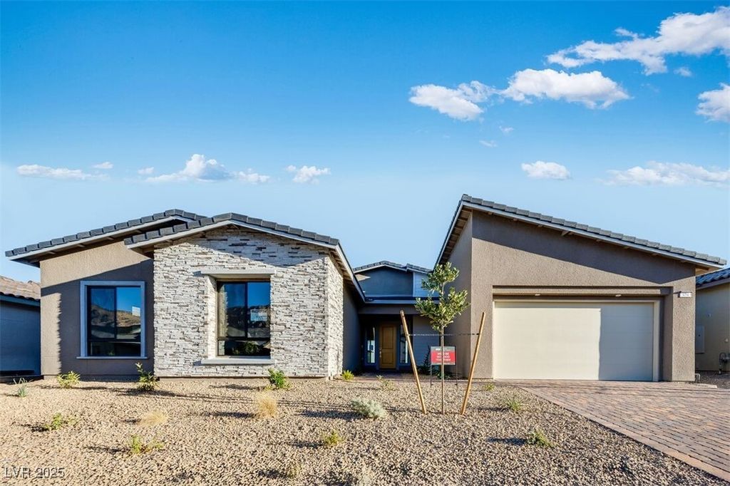 454 Carter House Way, Las Vegas, NV 89138