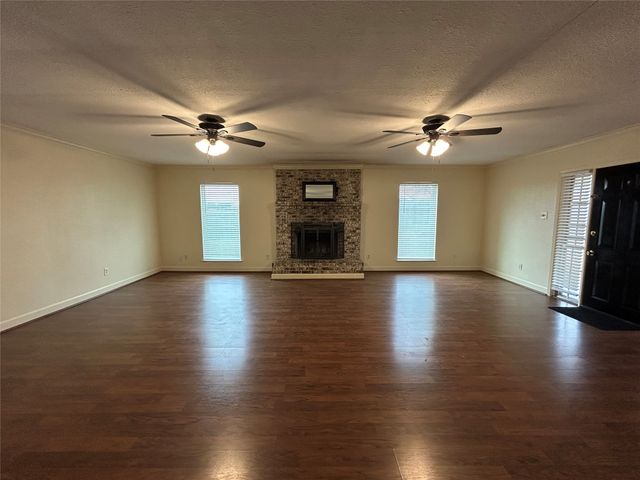 6409 Stardust Drive, Watauga, TX 76148