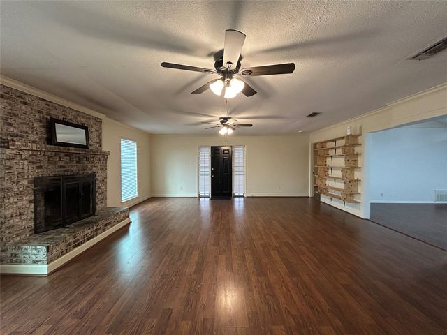 6409 Stardust Drive, Watauga, TX 76148