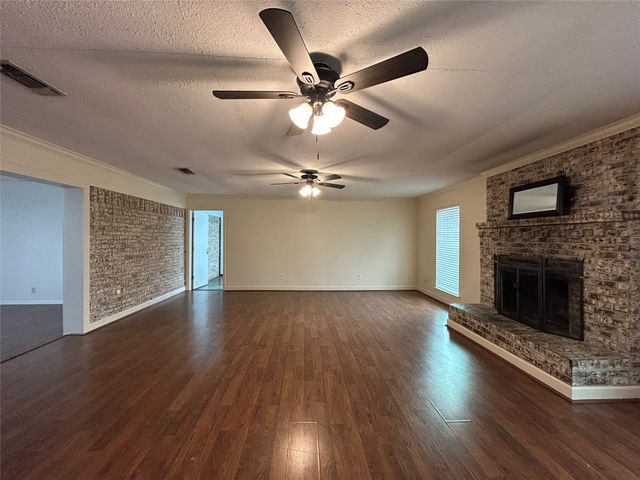 6409 Stardust Drive, Watauga, TX 76148