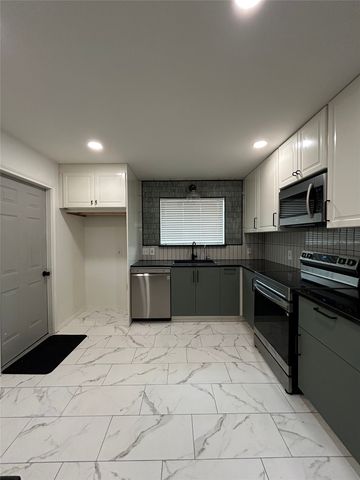 6409 Stardust Drive, Watauga, TX 76148