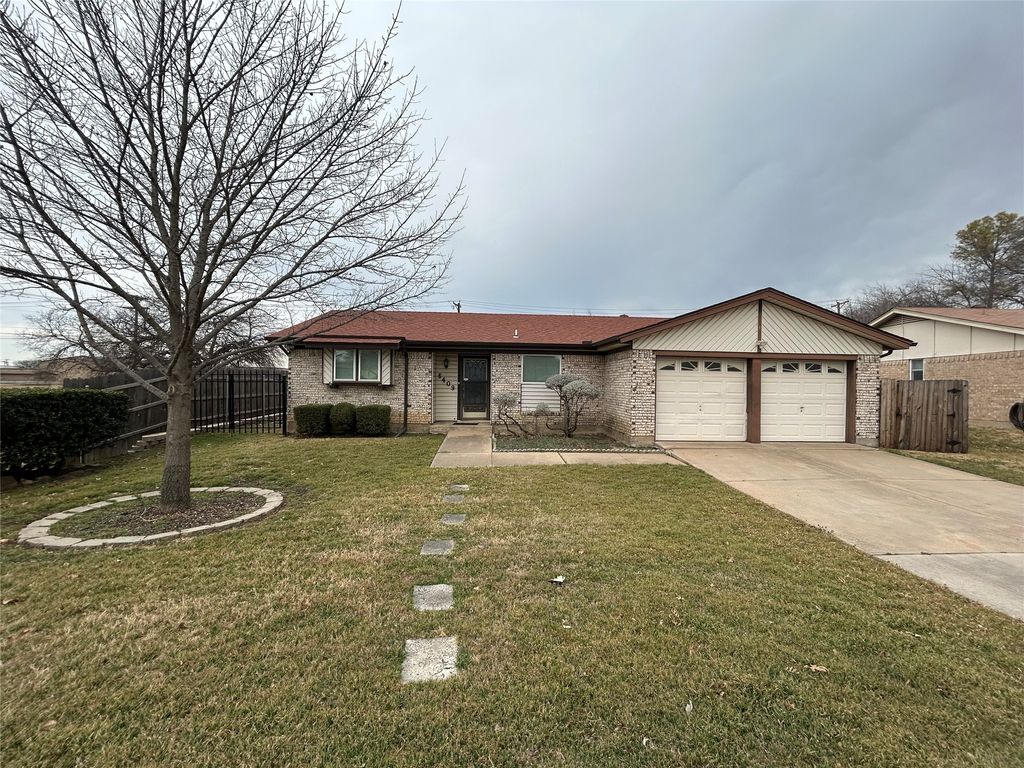 6409 Stardust Drive, Watauga, TX 76148