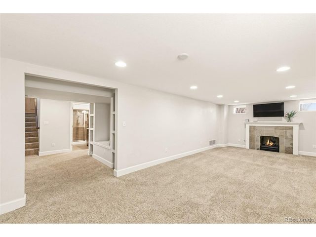 2547 Krameria St, Denver, CO 80207