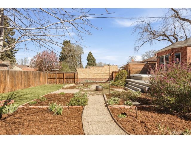 2547 Krameria St, Denver, CO 80207