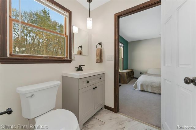 270 N Hurd Road, Ortonville, MI 48462