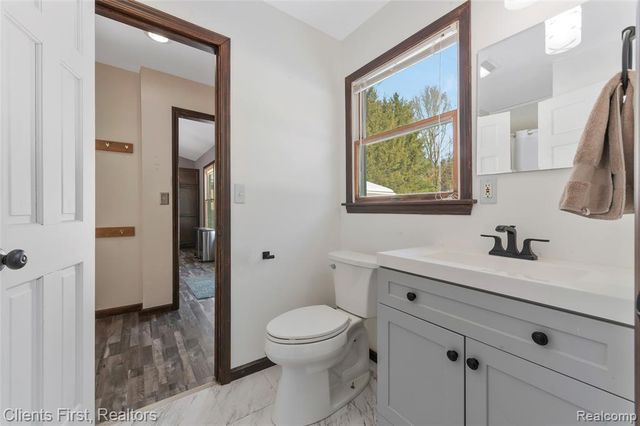 270 N Hurd Road, Ortonville, MI 48462