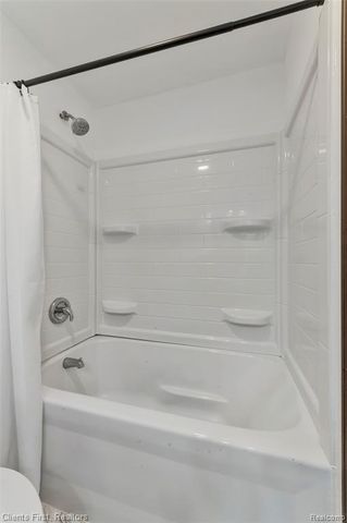 270 N Hurd Road, Ortonville, MI 48462