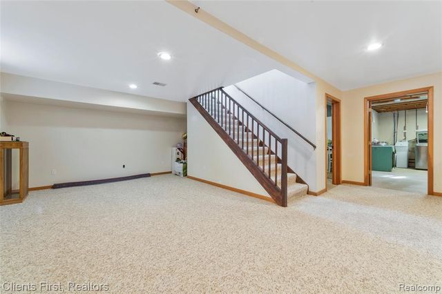 270 N Hurd Road, Ortonville, MI 48462