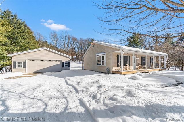 270 N Hurd Road, Ortonville, MI 48462