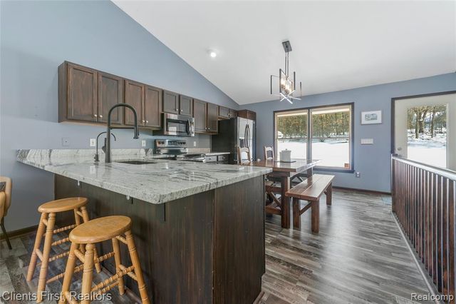 270 N Hurd Road, Ortonville, MI 48462