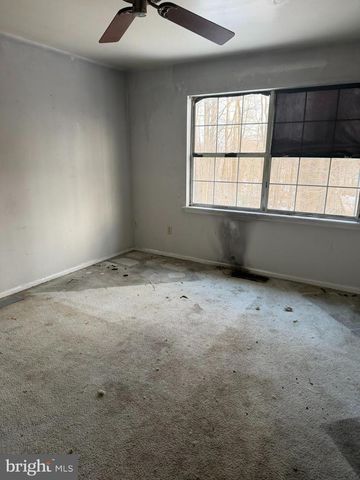 240 GRINDING WHEEL DR, Dover, DE 19904