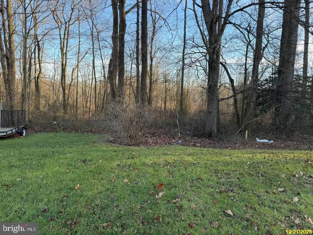 240 GRINDING WHEEL DR, Dover, DE 19904