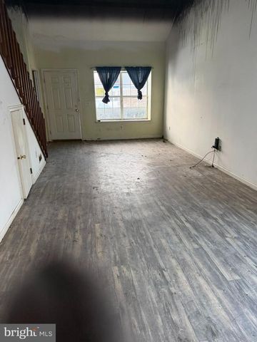 240 GRINDING WHEEL DR, Dover, DE 19904