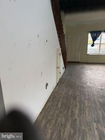 240 GRINDING WHEEL DR, Dover, DE 19904