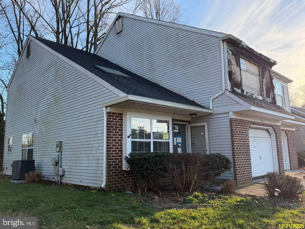 240 GRINDING WHEEL DR, Dover, DE 19904