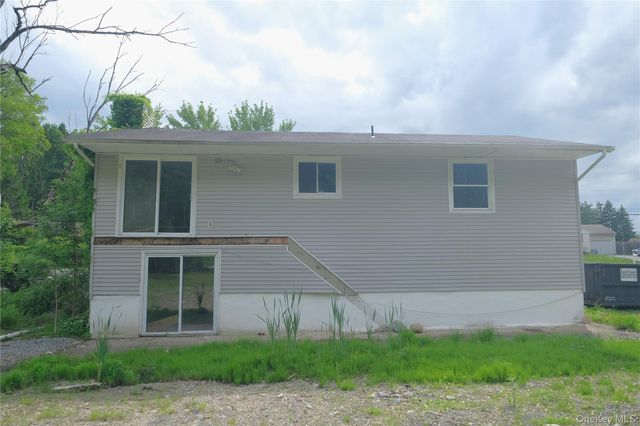 17 Roosevelt Road, Hyde Park, NY 12538