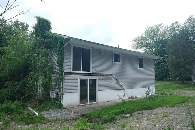 17 Roosevelt Road, Hyde Park, NY 12538