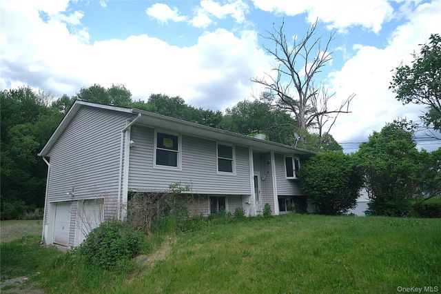 17 Roosevelt Road, Hyde Park, NY 12538